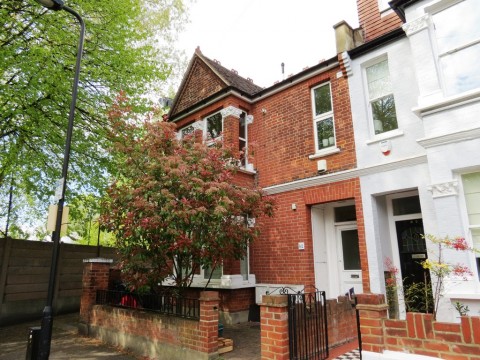 Hatfield Road, Chiswick