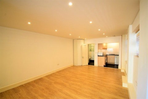 Chiswick High Road, W4