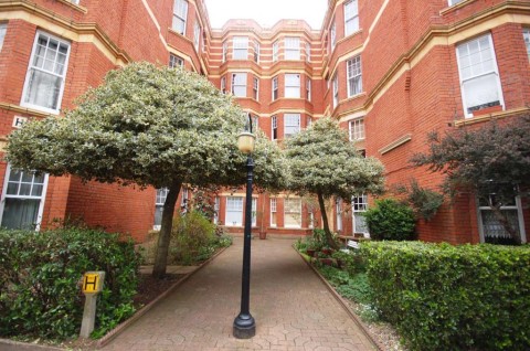Sutton Court, Chiswick